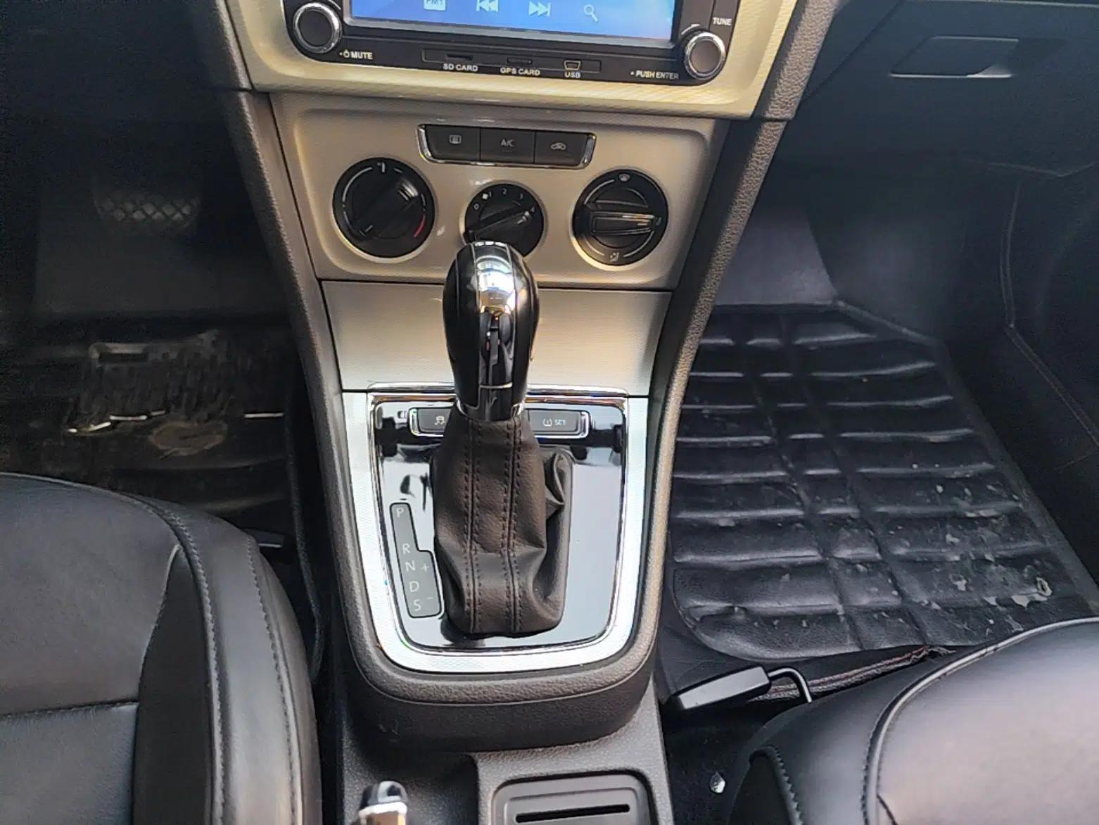 Volkswagen Gran Lavida 2013 1.4 TSI Automatic Comfort Model — миниатюра 16