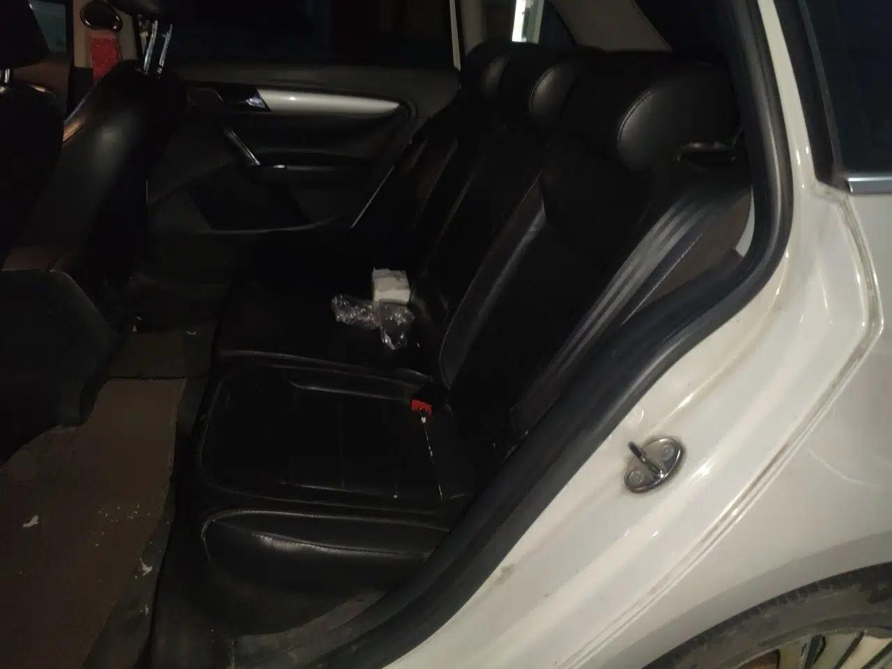 Volkswagen Gran Lavida 2013 1.6L Automatic Comfort Model — миниатюра 17