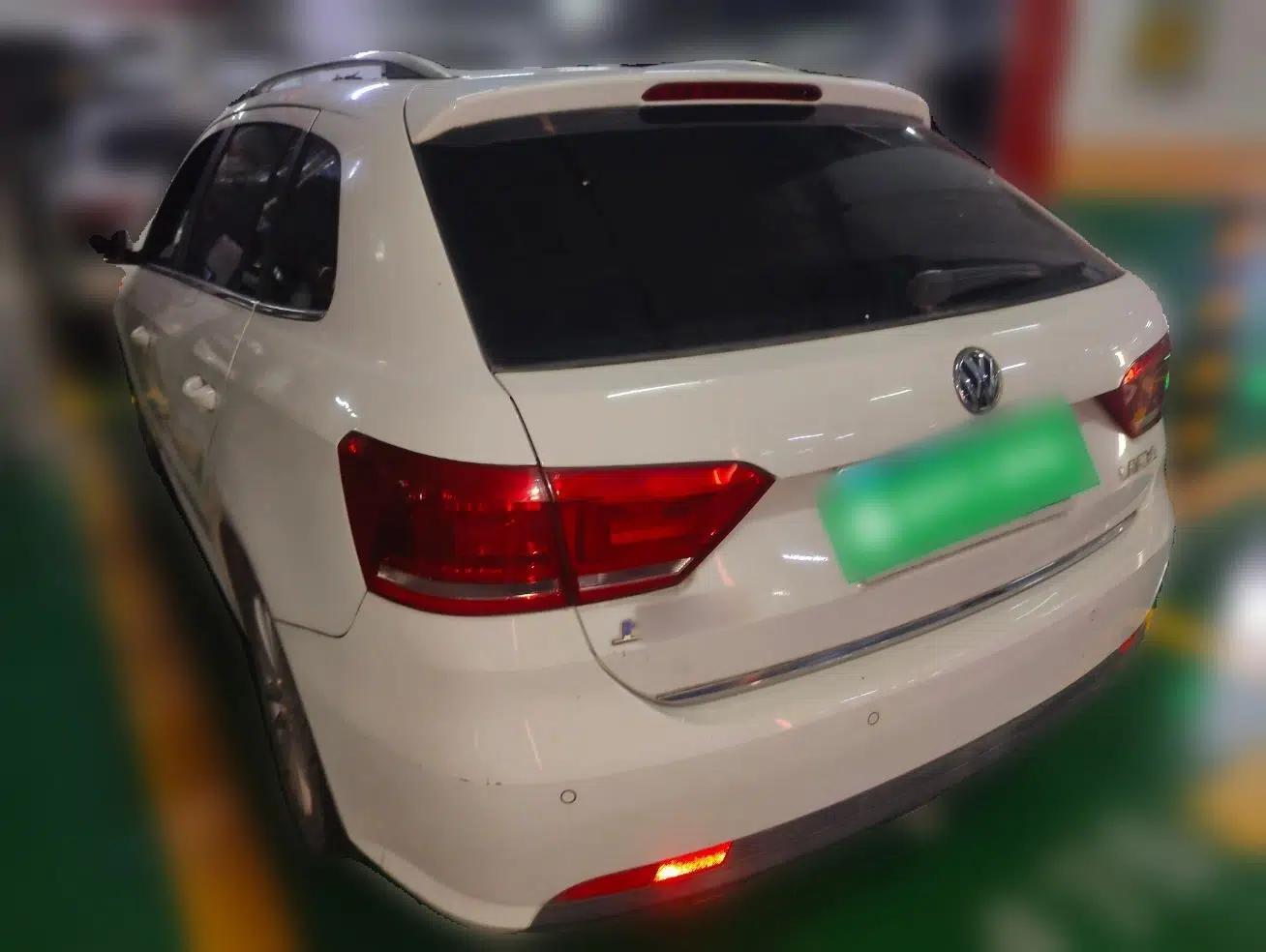 Volkswagen Gran Lavida 2013 1.6L Automatic Comfort Model — миниатюра 4