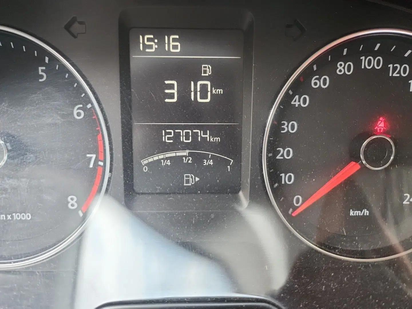 Volkswagen Gran Lavida 2013 1.6L Manual Comfort Model — миниатюра 12