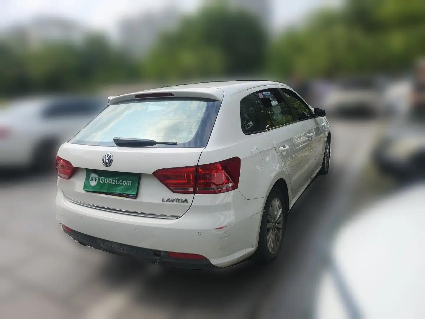 Volkswagen Gran Lavida 2013 1.6L Manual Comfort Model — миниатюра 6