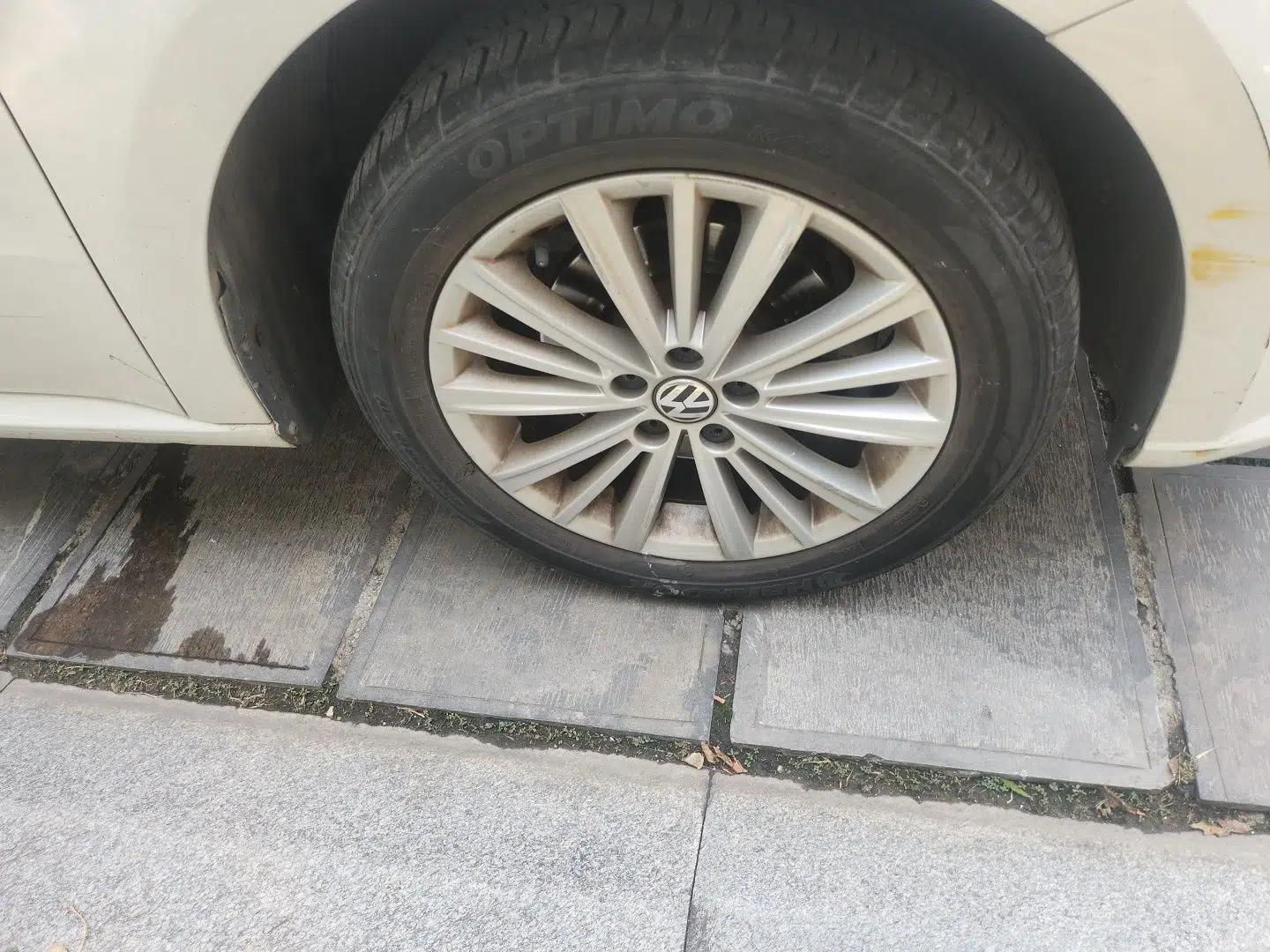 Volkswagen Gran Lavida 2013 1.6L Manual Comfort Model — миниатюра 8