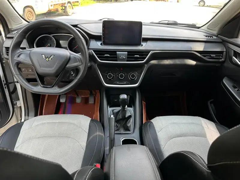 Wuling Hongguang S3 2018 1.5L Manual Standard Model (National V Emission Standard) — миниатюра 9