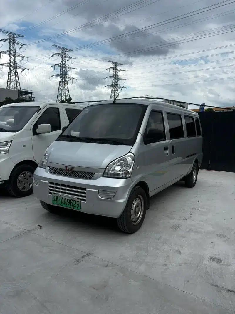 Wuling Rongguang EV 2022 Basic Bus Model (CATL) — миниатюра 1