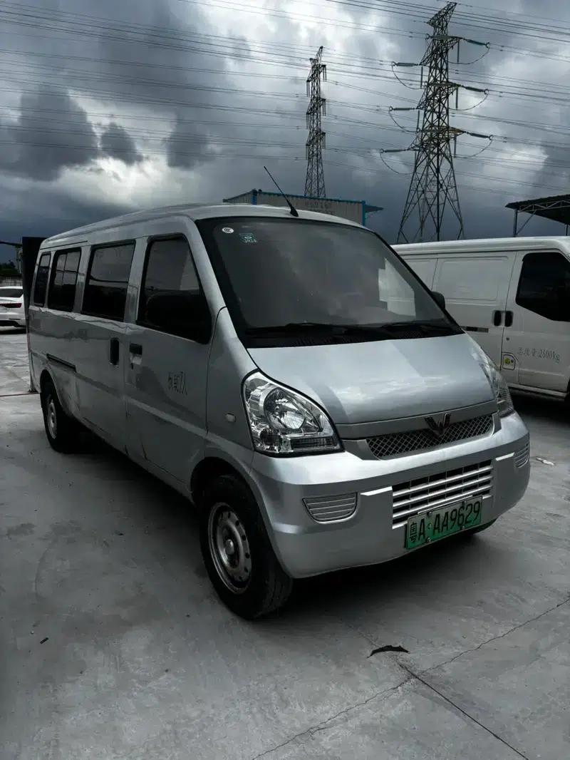 Wuling Rongguang EV 2022 Basic Bus Model (CATL) — миниатюра 3