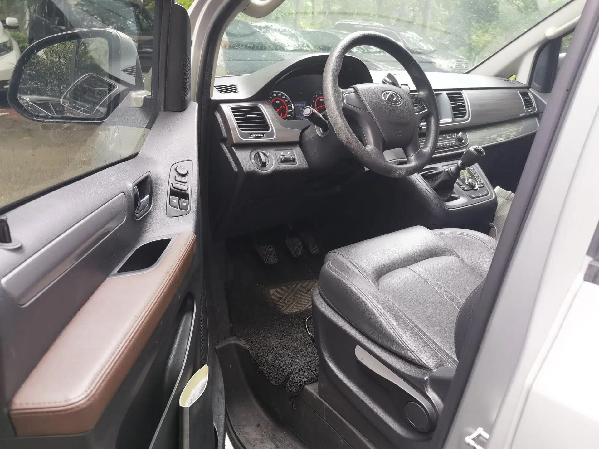 SAIC MAXUS G10 2021 2.0T Manual Elite Edition Gasoline 7-Seater — миниатюра 16