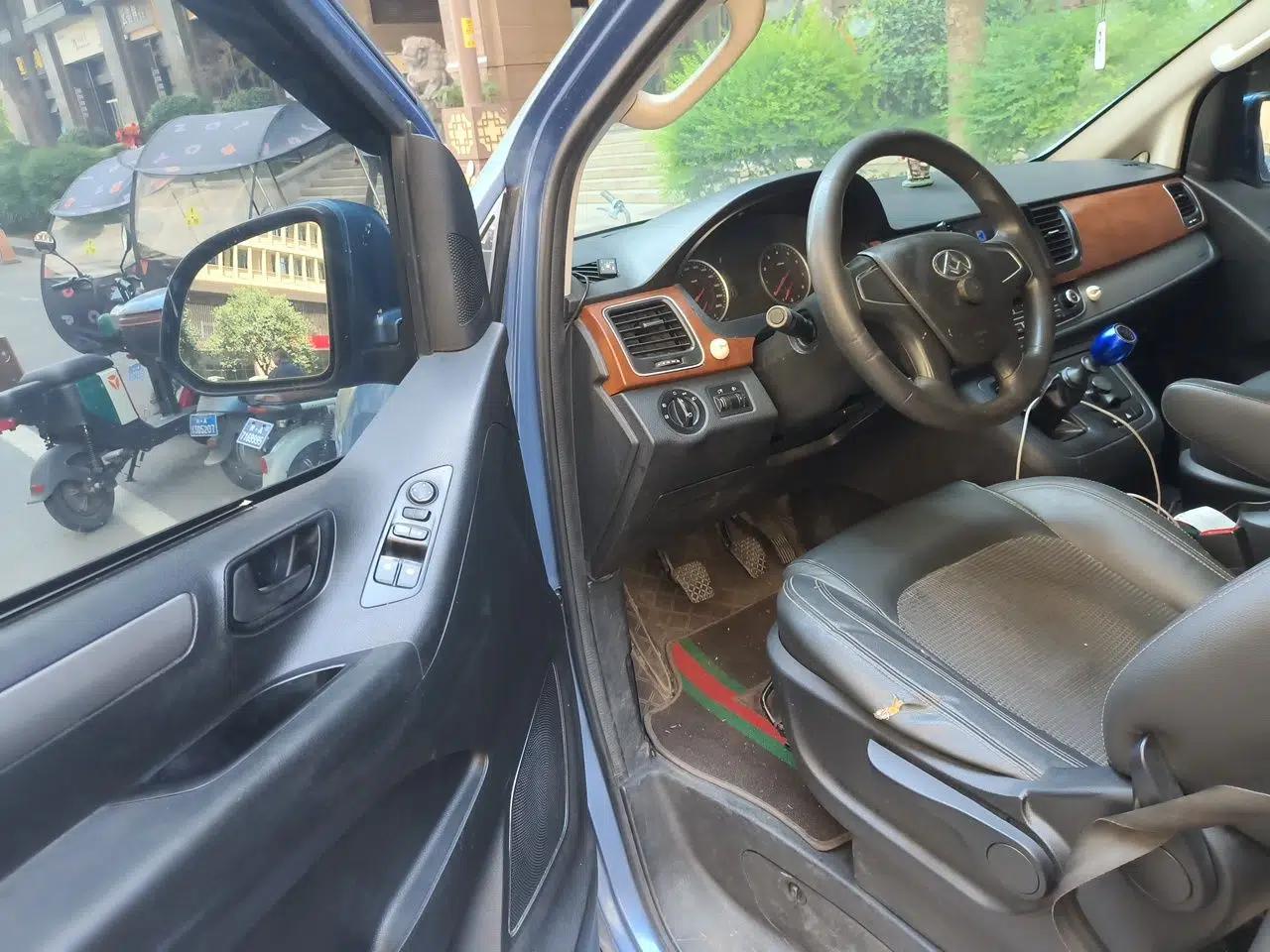 SAIC MAXUS G10 2.0T Manual Elite 5-Door — миниатюра 16