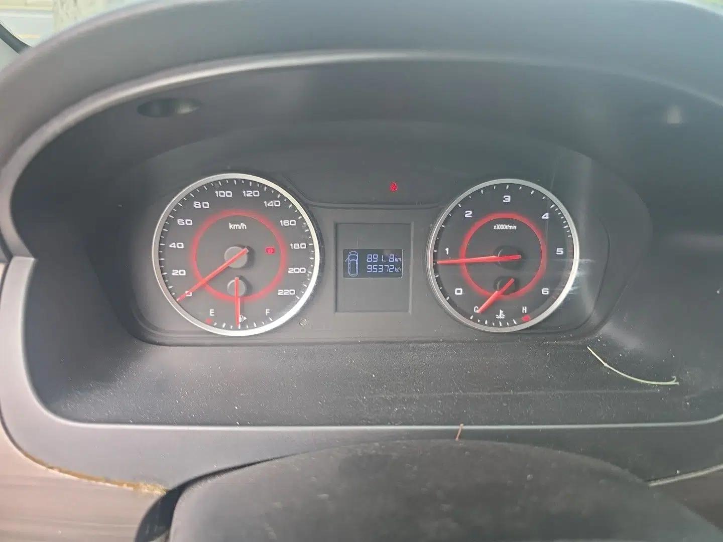 SAIC MAXUS G10 2019 PLUS 1.9T Manual Elite Edition Diesel China V Standard — миниатюра 11