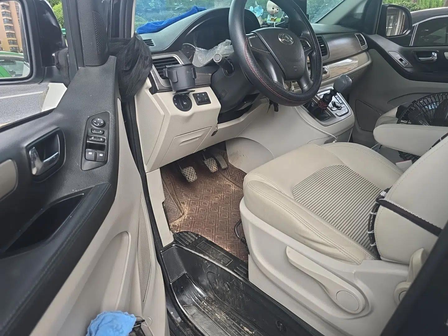 SAIC MAXUS G10 2019 PLUS 1.9T Manual Elite Edition Diesel China V Standard — миниатюра 16
