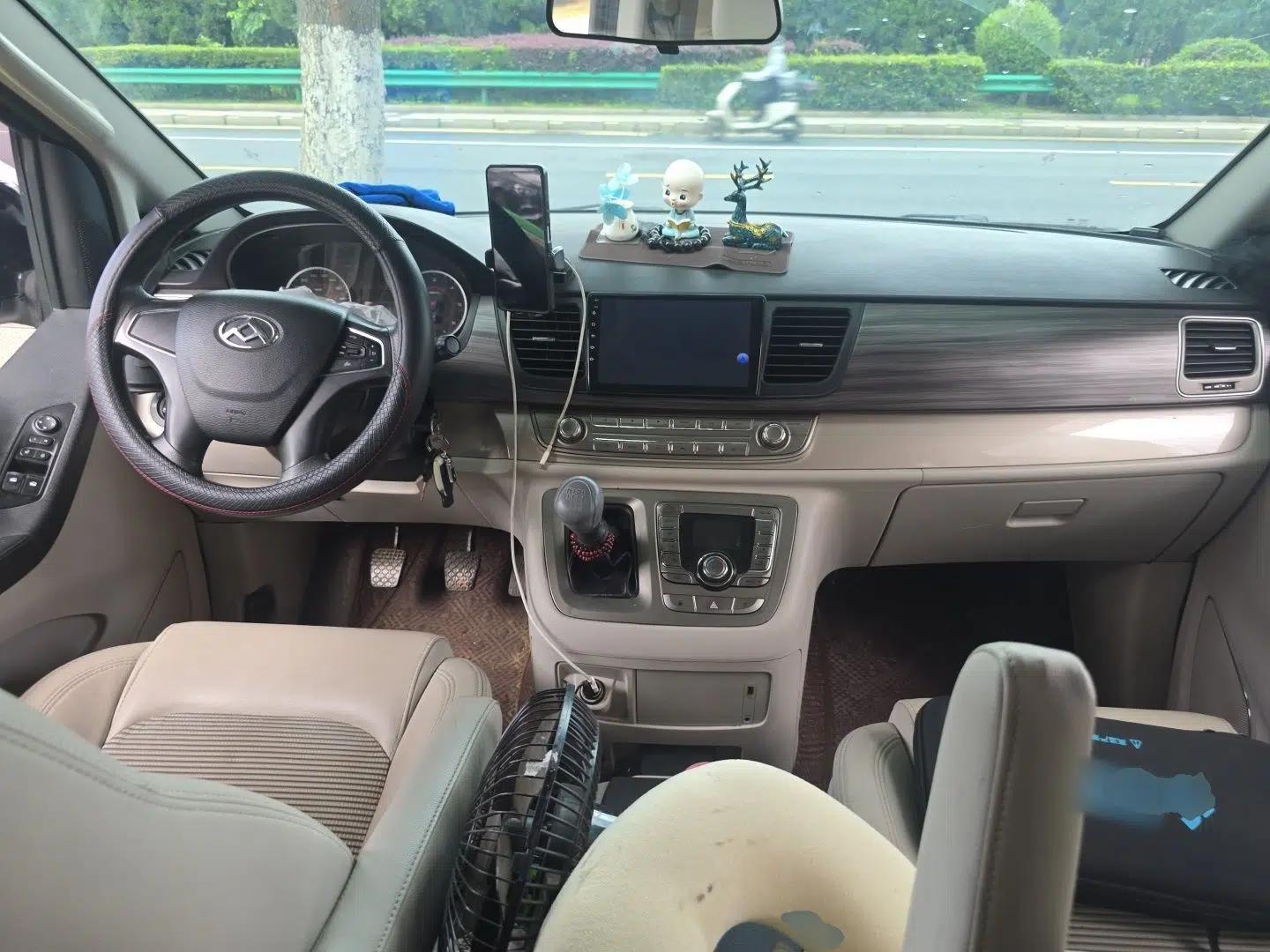 SAIC MAXUS G10 2019 PLUS 1.9T Manual Elite Edition Diesel China V Standard — миниатюра 9