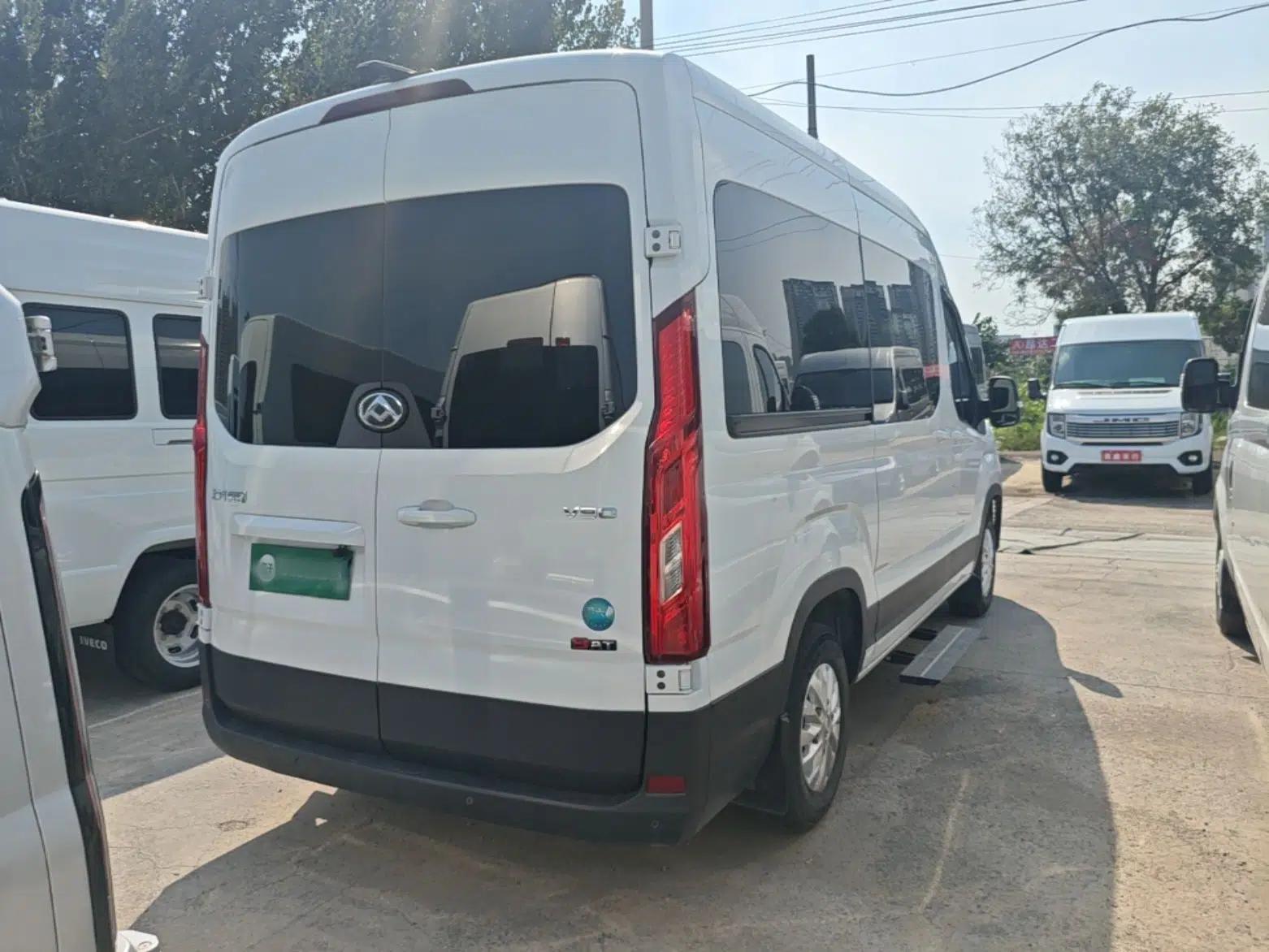 SAIC MAXUS Xintu V90 2024 ZhiJie 2.0T Automatic Front-Drive Long-Wheelbase High-Roof Model with Single Rear Tire 6/7 Seats — миниатюра 6