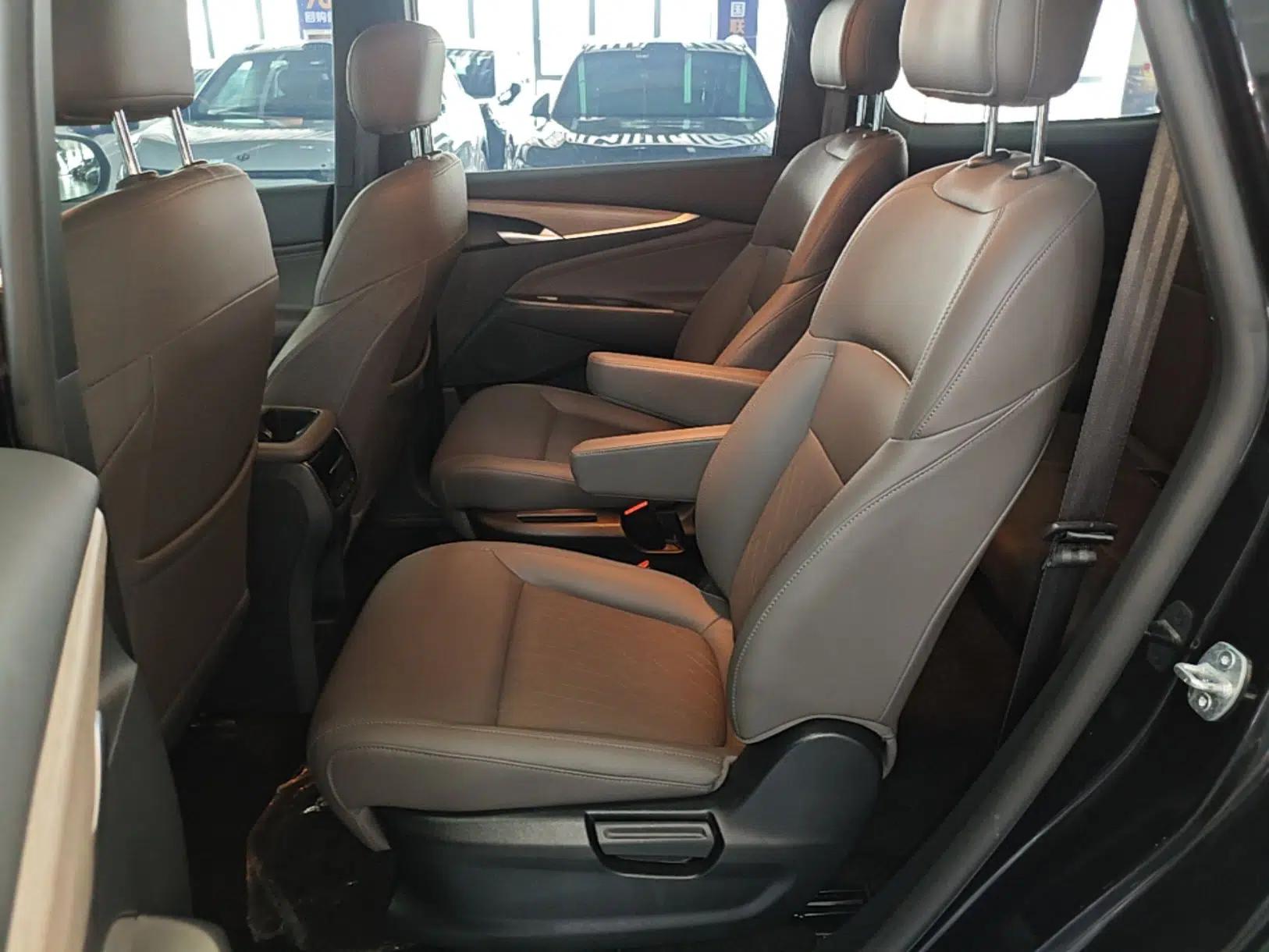 SAIC MAXUS G50 PHEV 2025 Leading Edition — миниатюра 20