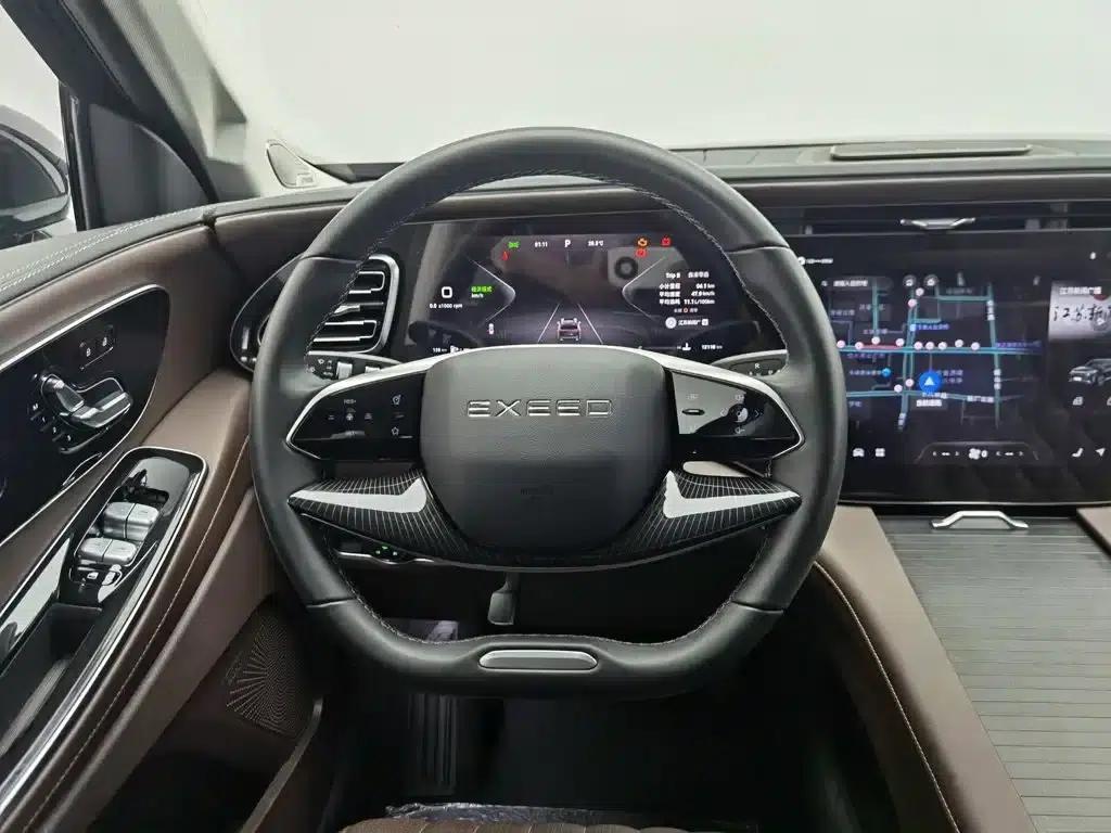 Starlight Moon 2023 400T 2WD Star Edition 7-Seater — миниатюра 11