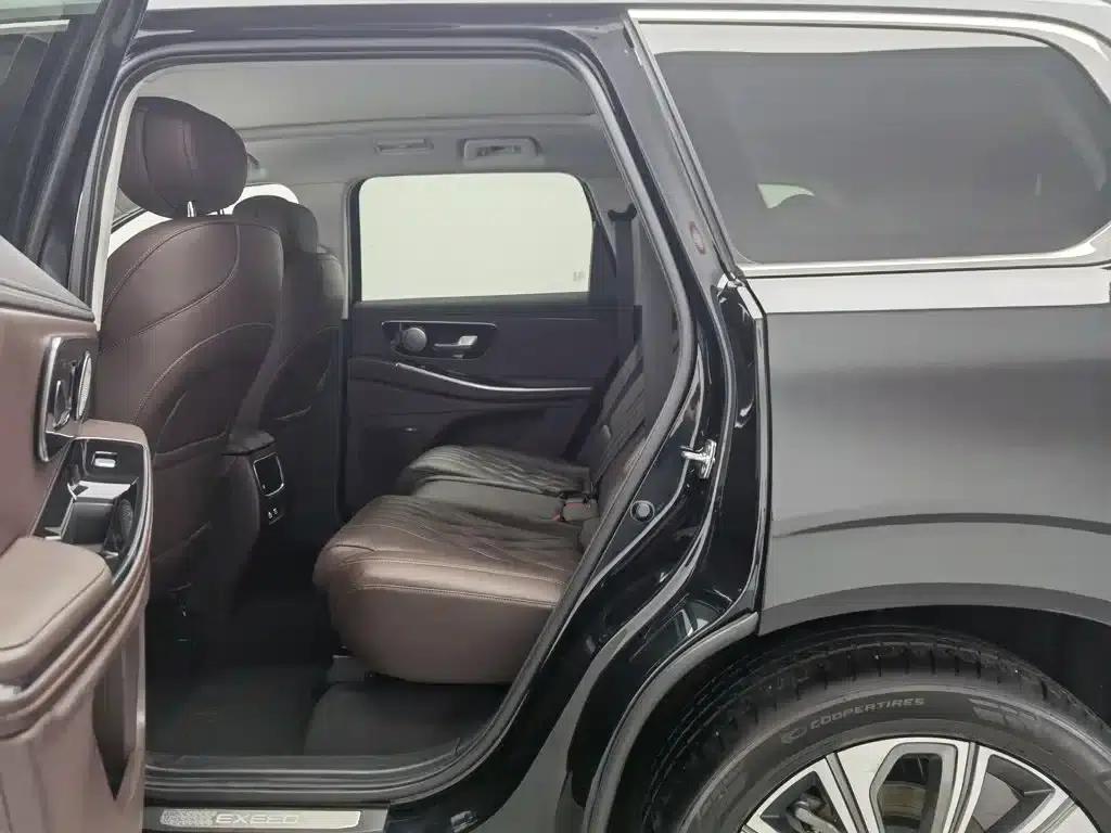 Starlight Moon 2023 400T 2WD Star Edition 7-Seater — миниатюра 15