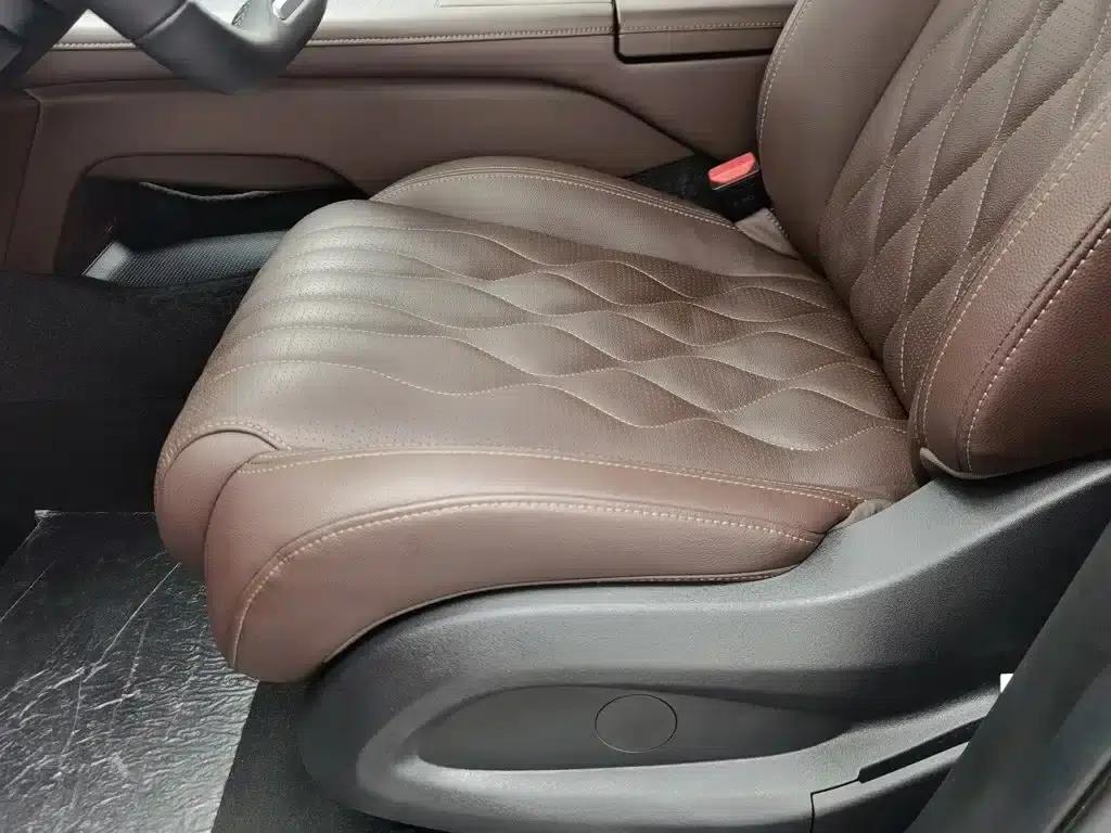 Starlight Moon 2023 400T 2WD Star Edition 7-Seater — миниатюра 20