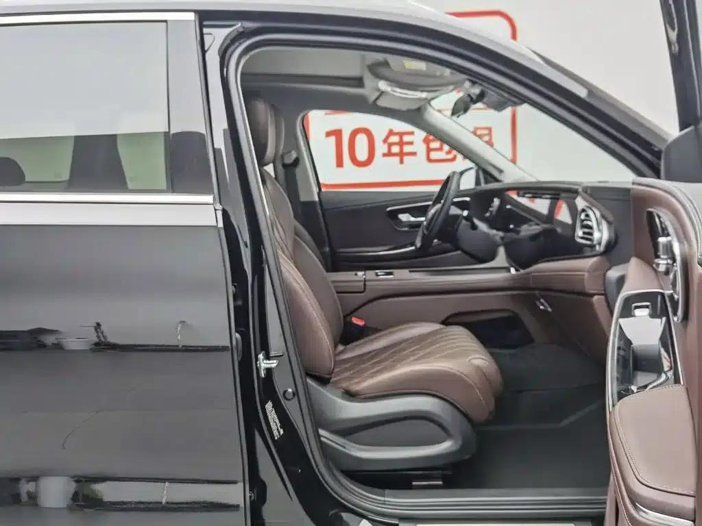 Starlight Moon 2023 400T 2WD Star Edition 7-Seater — миниатюра 23