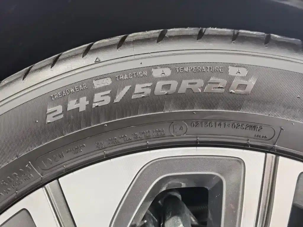 Starlight Moon 2023 400T 2WD Star Edition 7-Seater — миниатюра 24