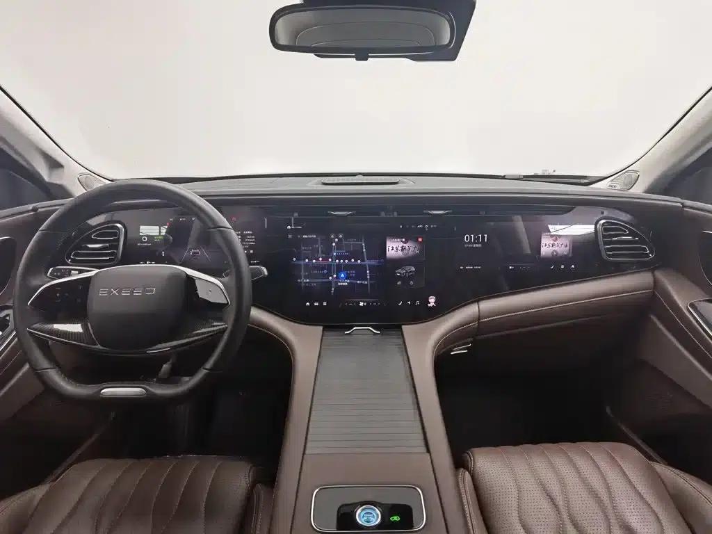 Starlight Moon 2023 400T 2WD Star Edition 7-Seater — миниатюра 5