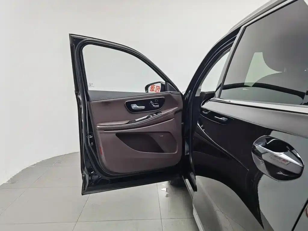 Starlight Moon 2023 400T 2WD Star Edition 7-Seater — миниатюра 8