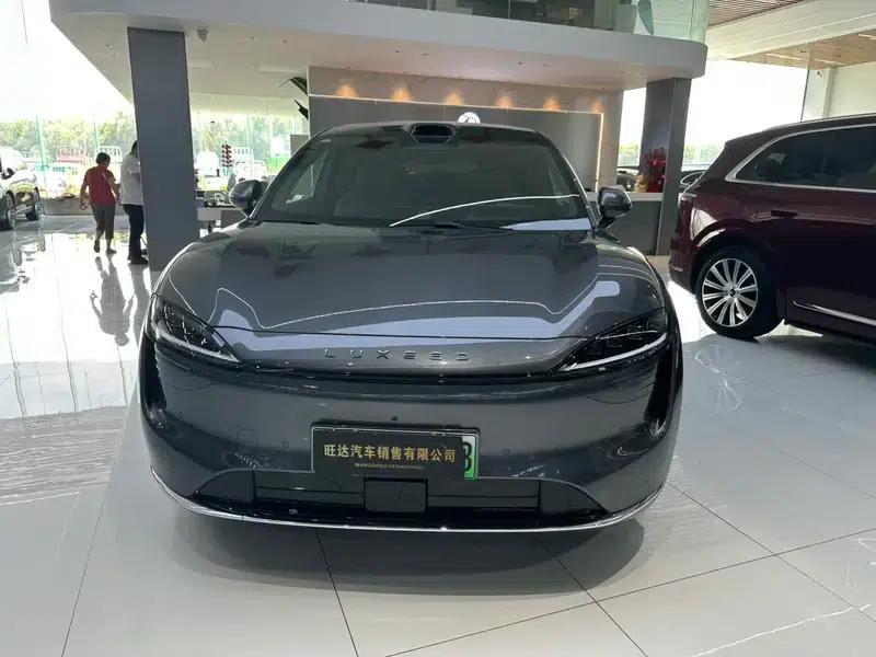 Zhijie R7 2025 Extended Range 53.4kWh Max Rear-Wheel Drive Version — миниатюра 2