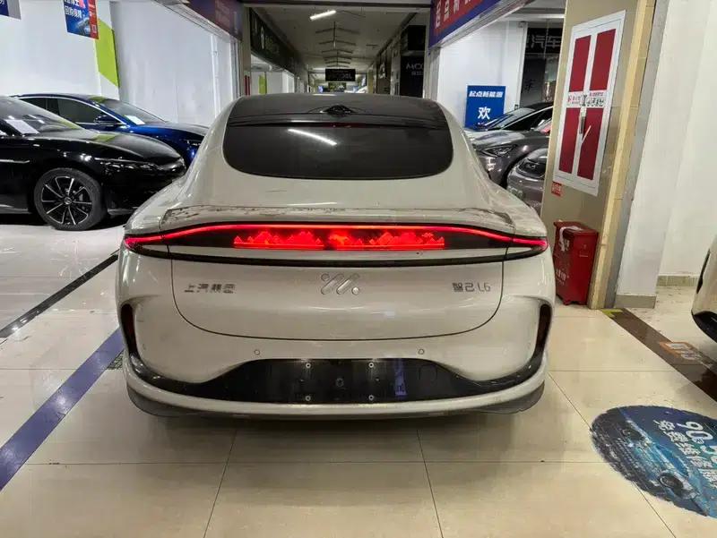 Zhiji L6 2024 Max Standard Edition 75kWh — миниатюра 4