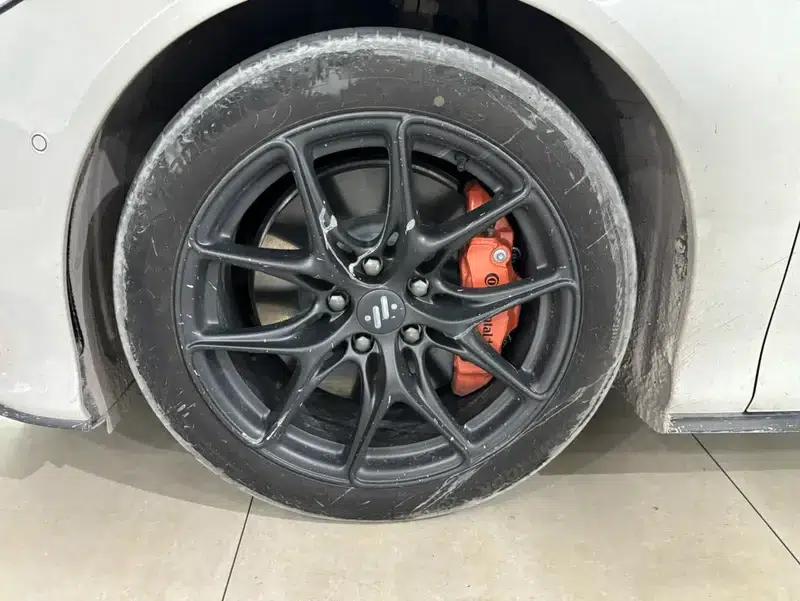 Zhiji L6 2024 Max Standard Edition 75kWh — миниатюра 6