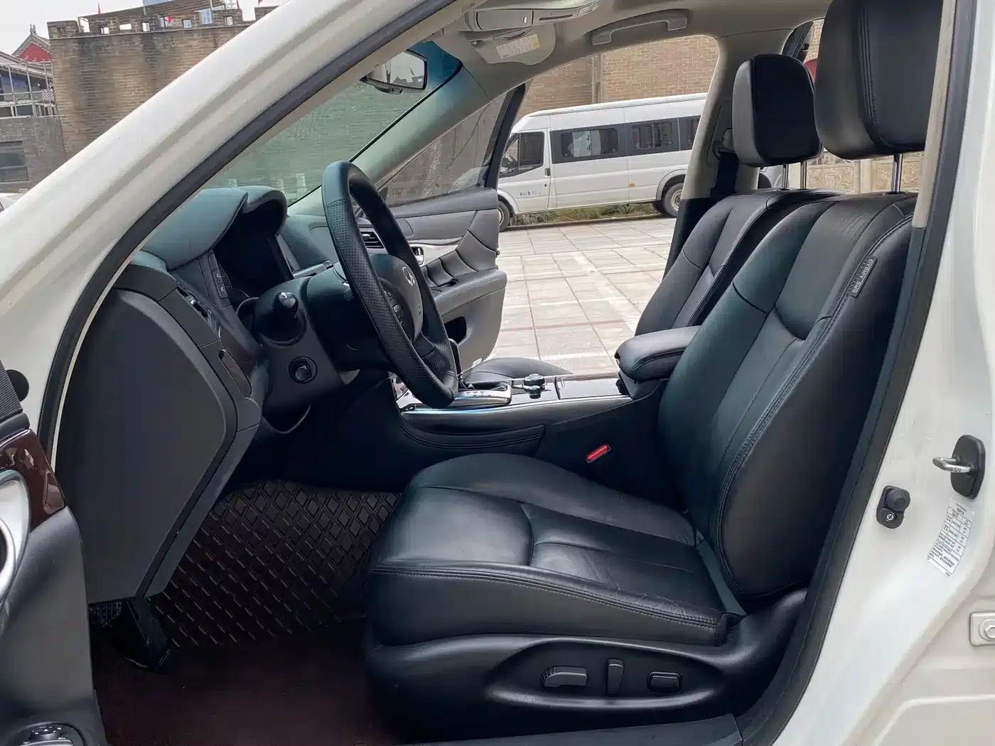 Infiniti Q70 2015 Q70L 2.5L Enjoy Edition — миниатюра 4