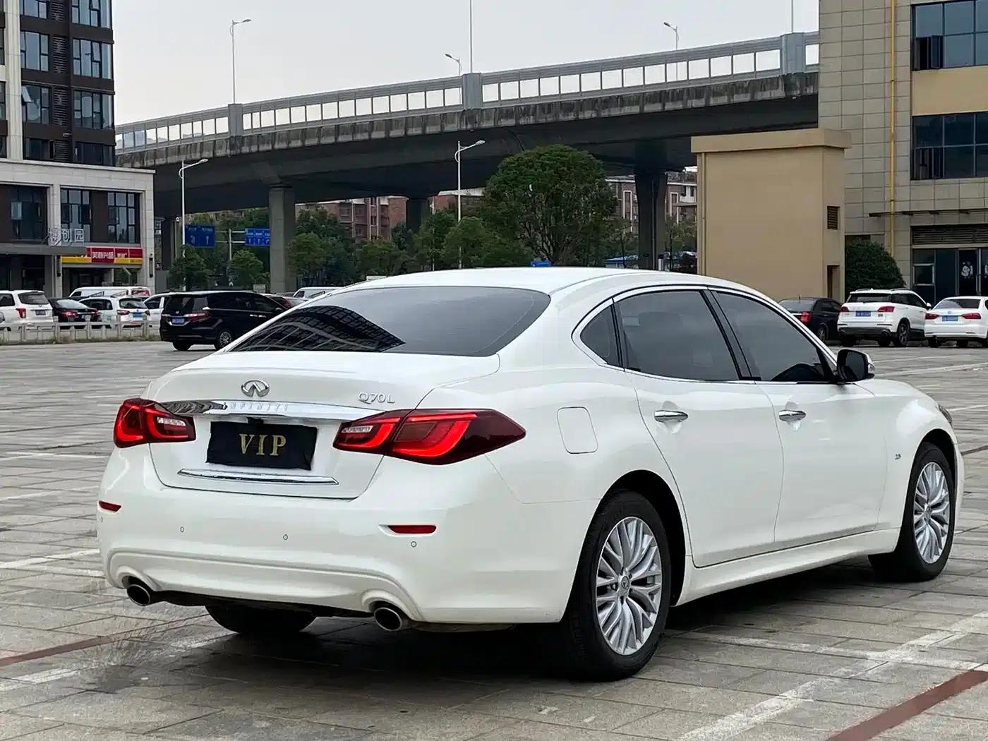 Infiniti Q70 2015 Q70L 2.5L Enjoy Edition — миниатюра 7