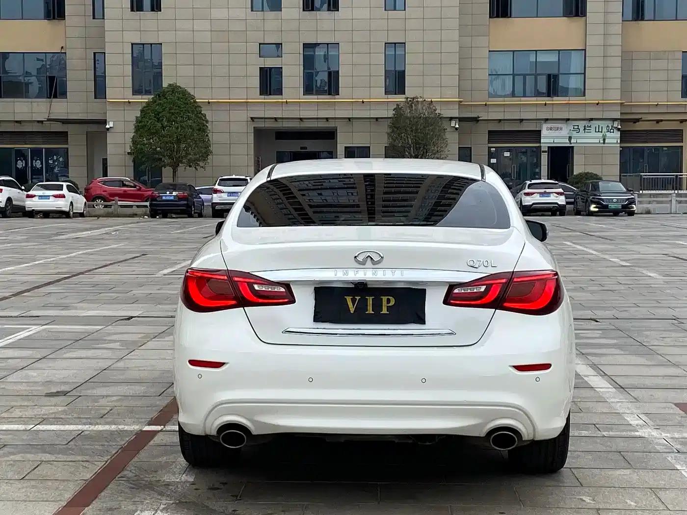 Infiniti Q70 2015 Q70L 2.5L Enjoy Edition — миниатюра 8