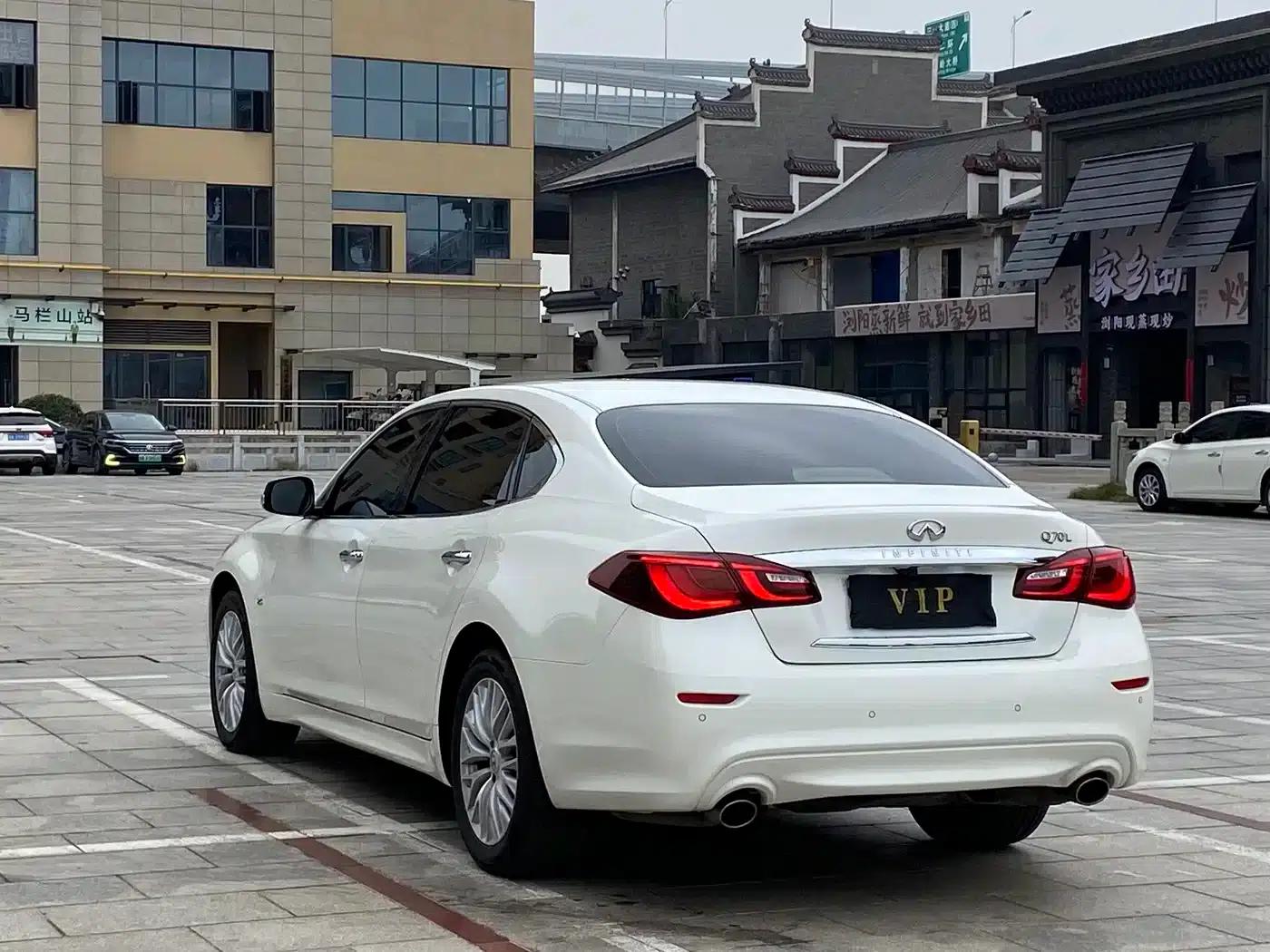 Infiniti Q70 2015 Q70L 2.5L Enjoy Edition — миниатюра 9