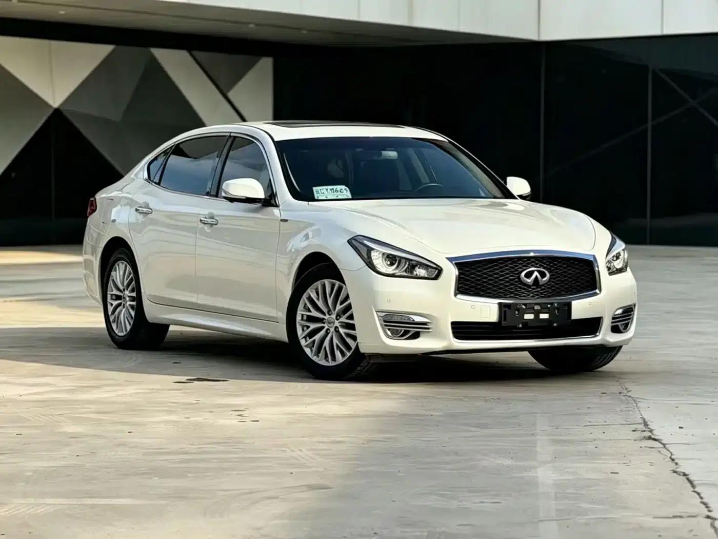 Infiniti Q70 2017 Q70L 2.5L Enjoy Edition — миниатюра 1