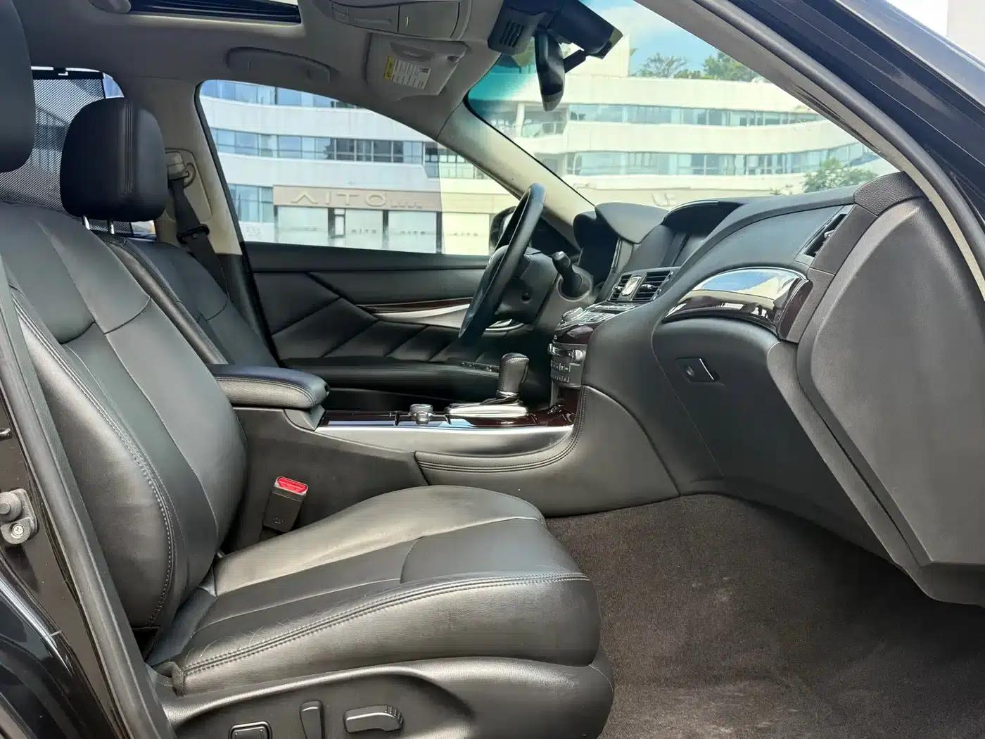 Infiniti Q70 2015 Q70L 2.5L Enjoy Edition — миниатюра 14