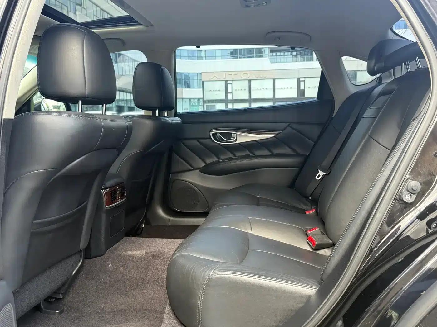 Infiniti Q70 2015 Q70L 2.5L Enjoy Edition — миниатюра 15
