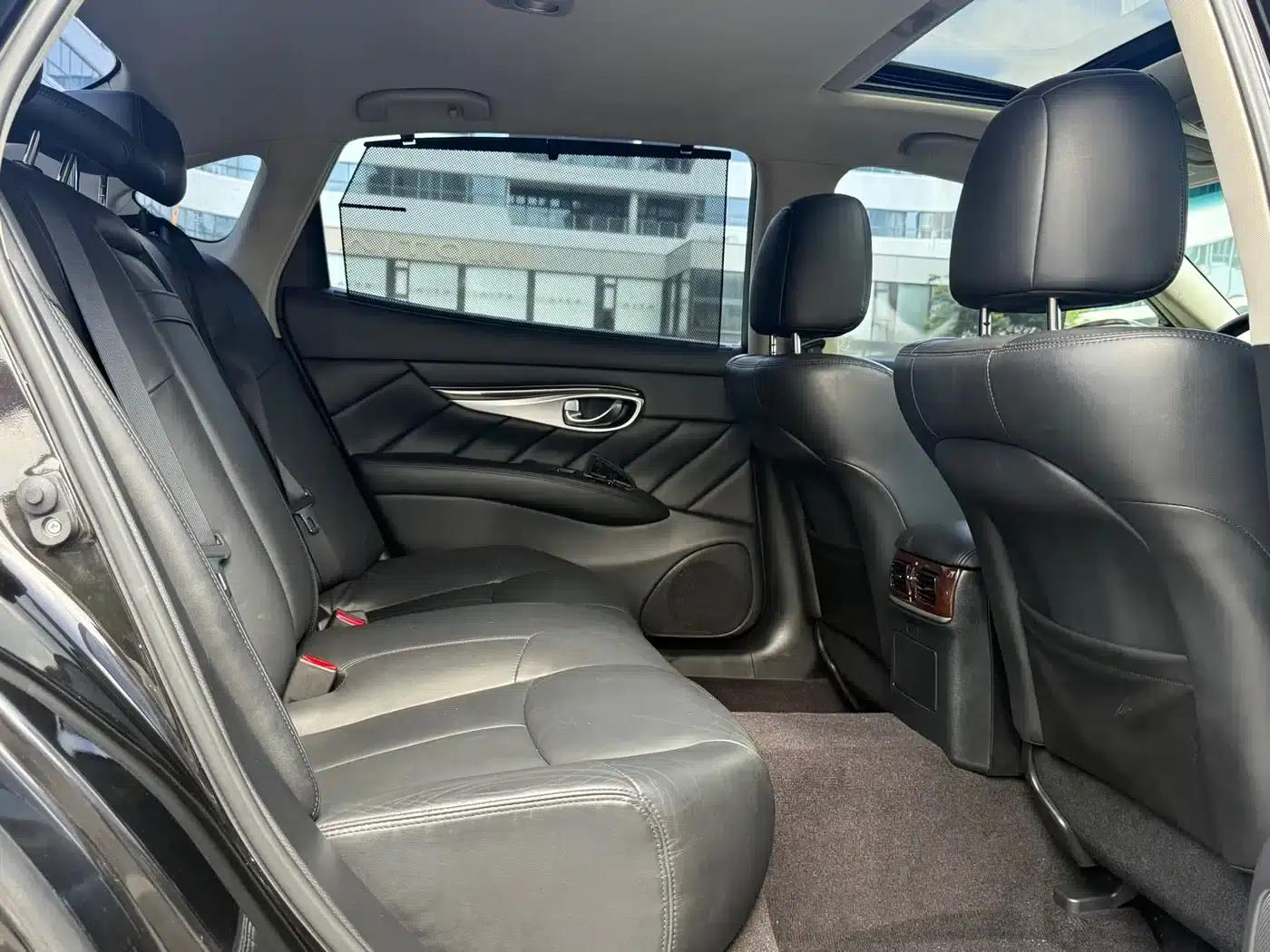 Infiniti Q70 2015 Q70L 2.5L Enjoy Edition — миниатюра 16