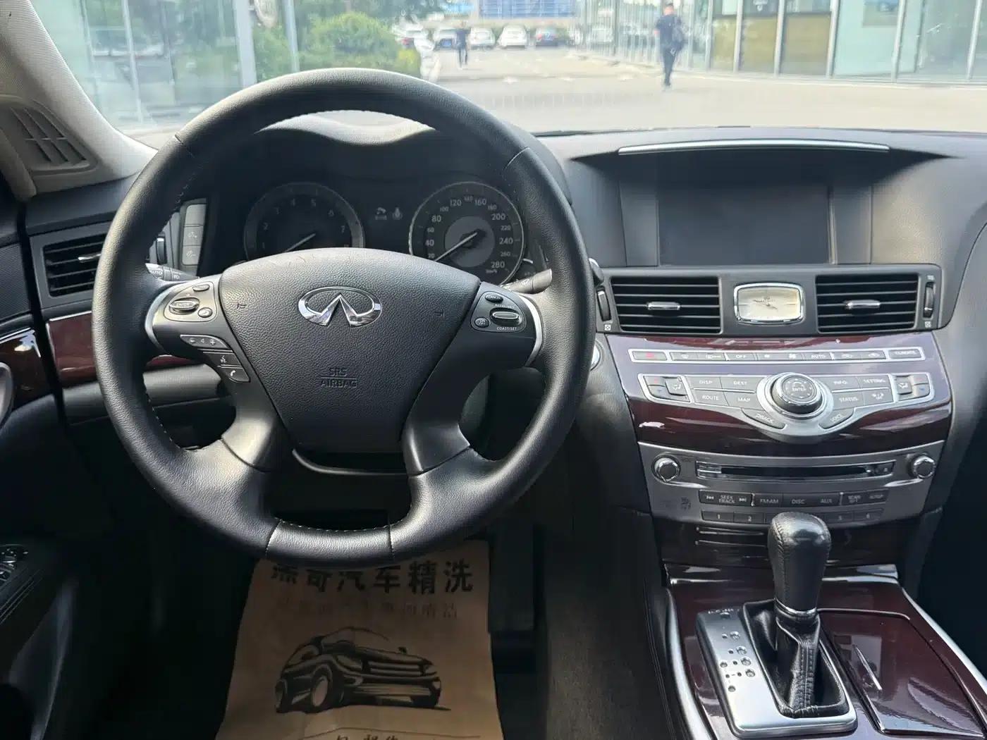 Infiniti Q70 2015 Q70L 2.5L Enjoy Edition — миниатюра 9