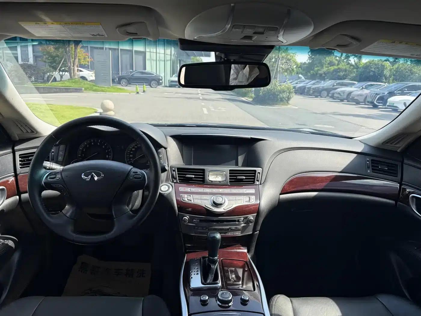 Infiniti Q70 2015 Q70L 2.5L Enjoy Edition — миниатюра 10