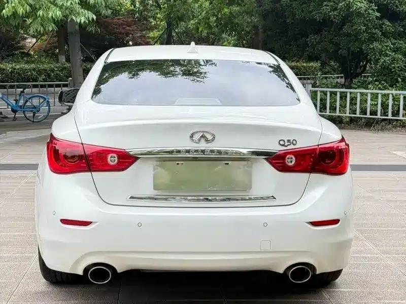 Infiniti Q50 2014 2.0T Comfort Edition — миниатюра 12