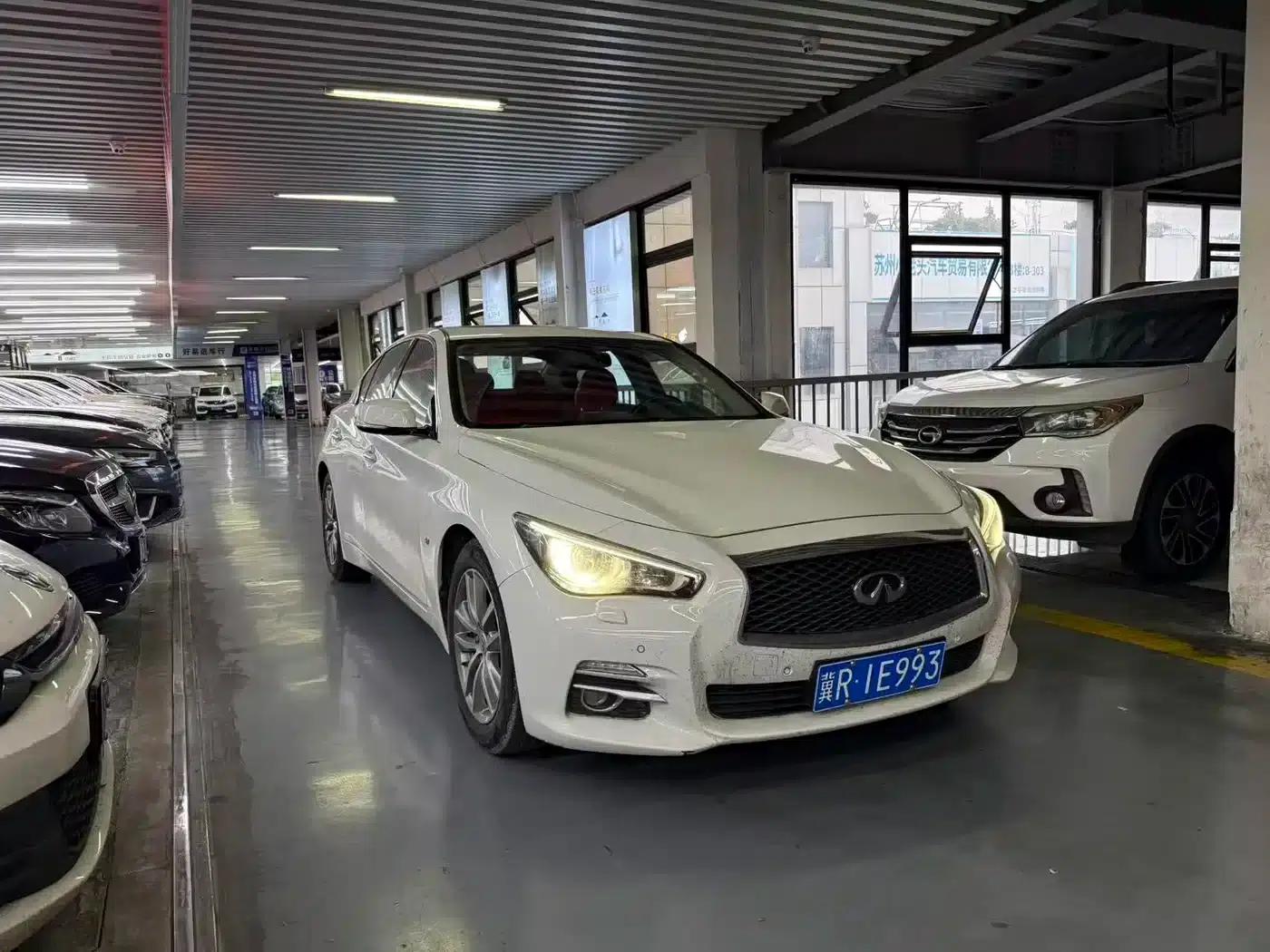 Infiniti Q50 2014 3.7L Comfort Edition — миниатюра 2