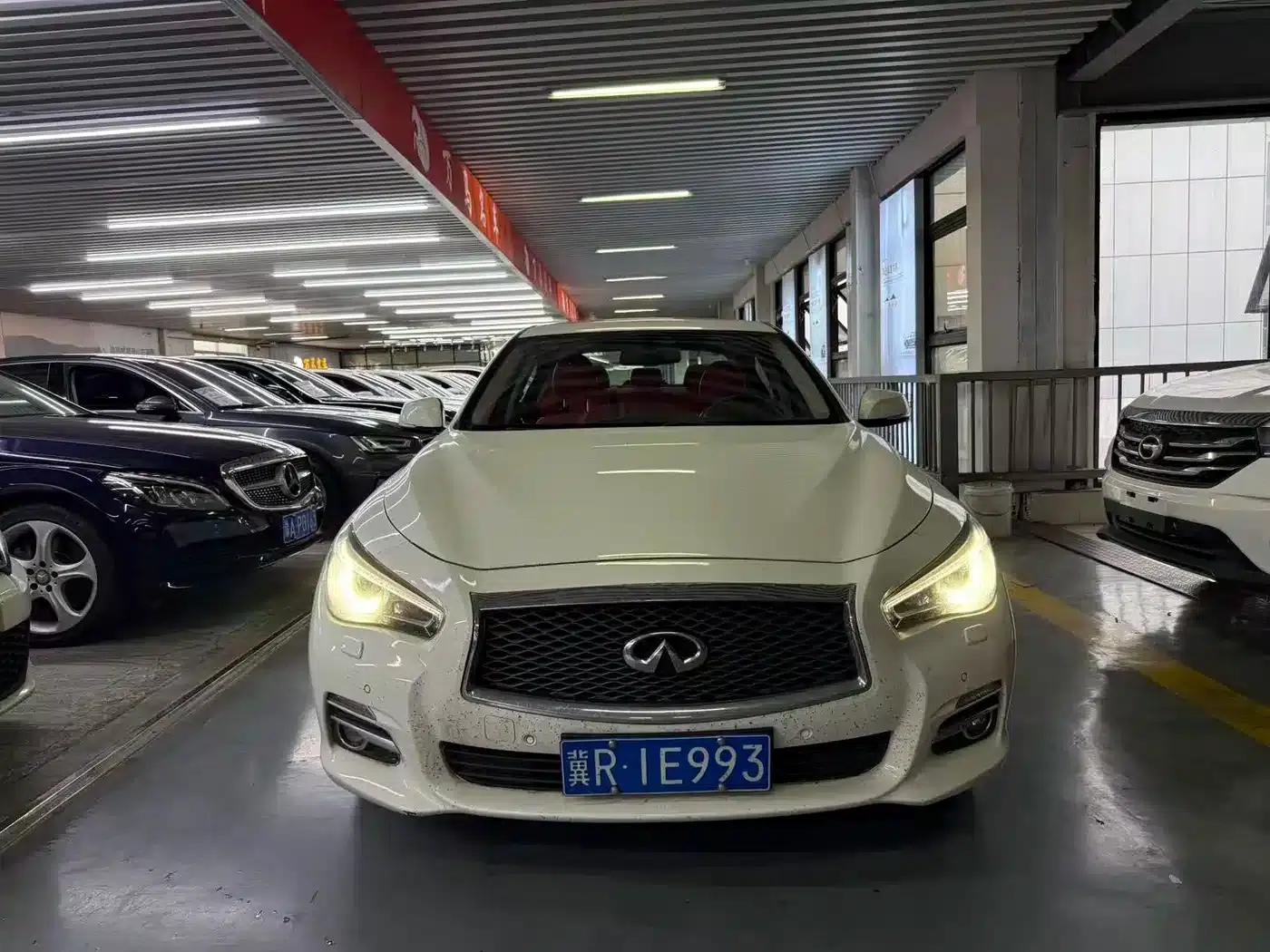 Infiniti Q50 2014 3.7L Comfort Edition — миниатюра 3