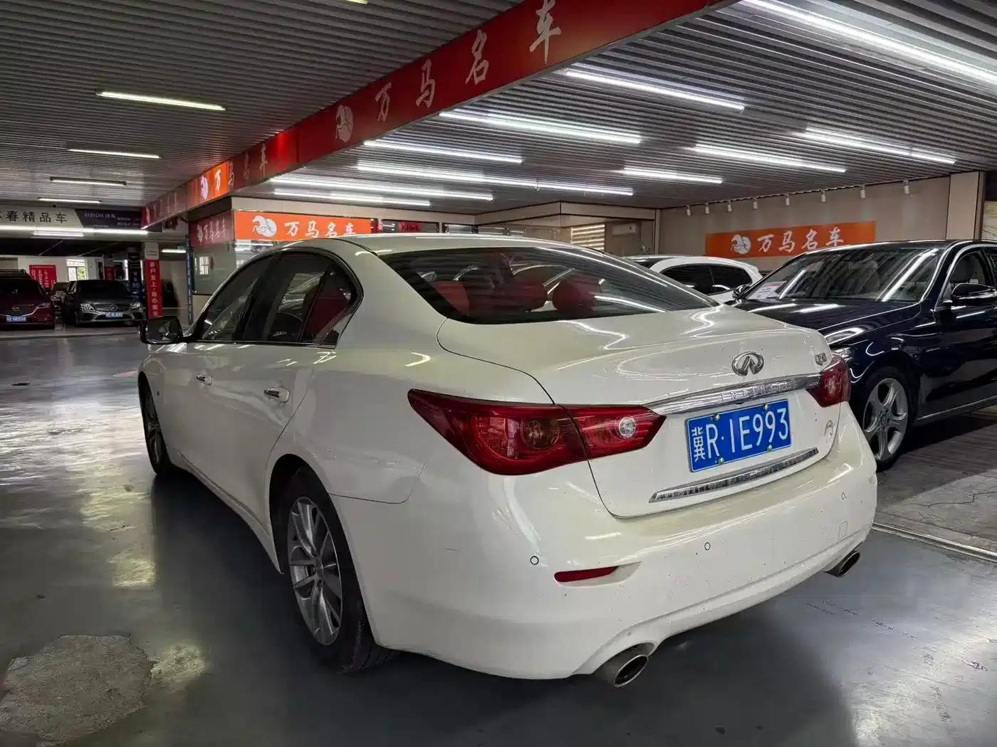 Infiniti Q50 2014 3.7L Comfort Edition — миниатюра 6