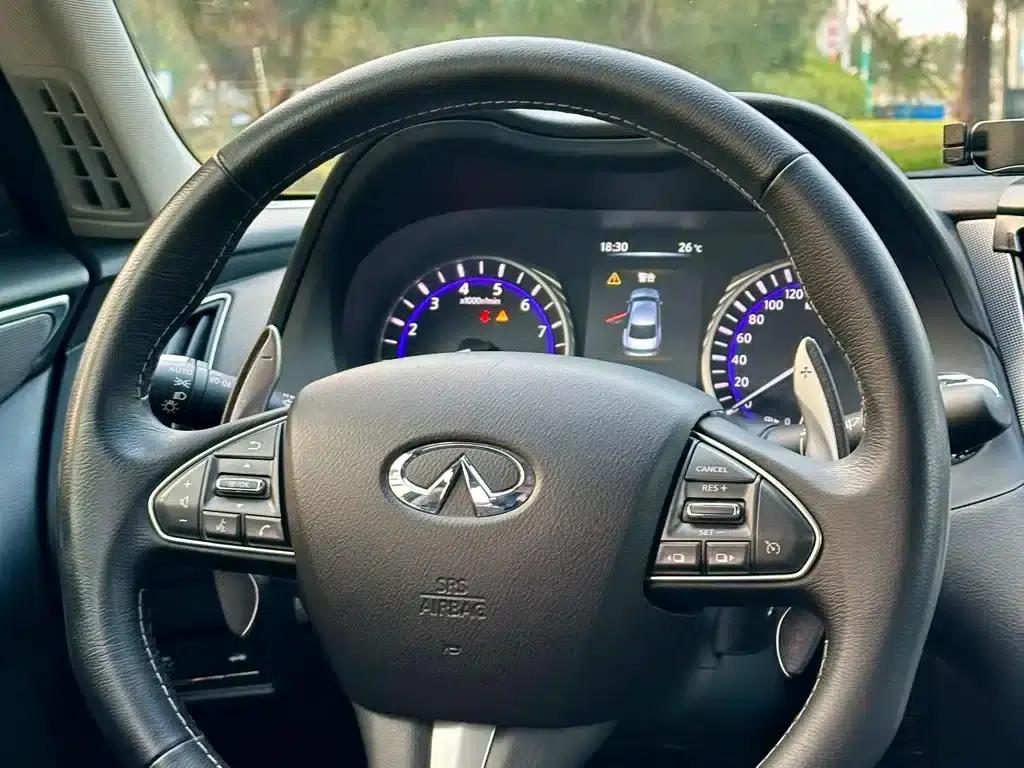 Infiniti Q50 2014 3.7L Luxury Sport Edition — миниатюра 6