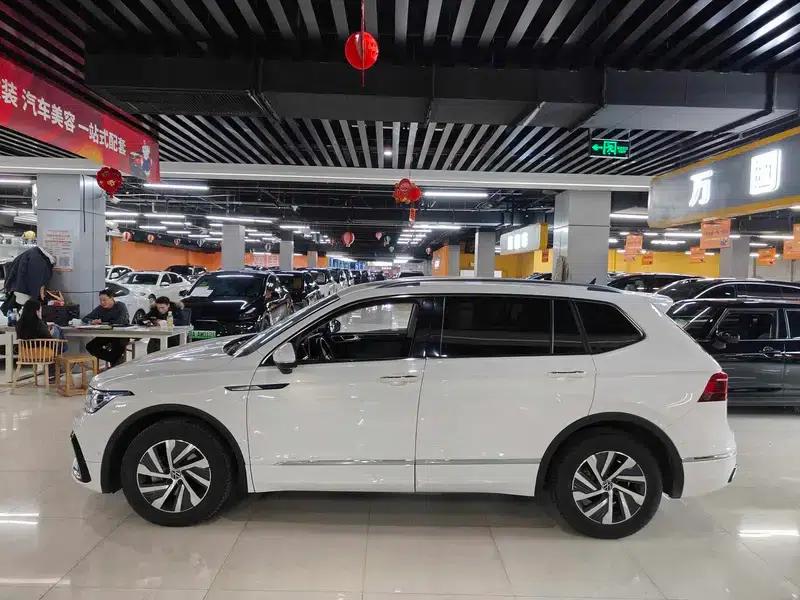 Tiguan L PHEV 2022 430PHEV Plug-in Hybrid Flagship Edition — миниатюра 3