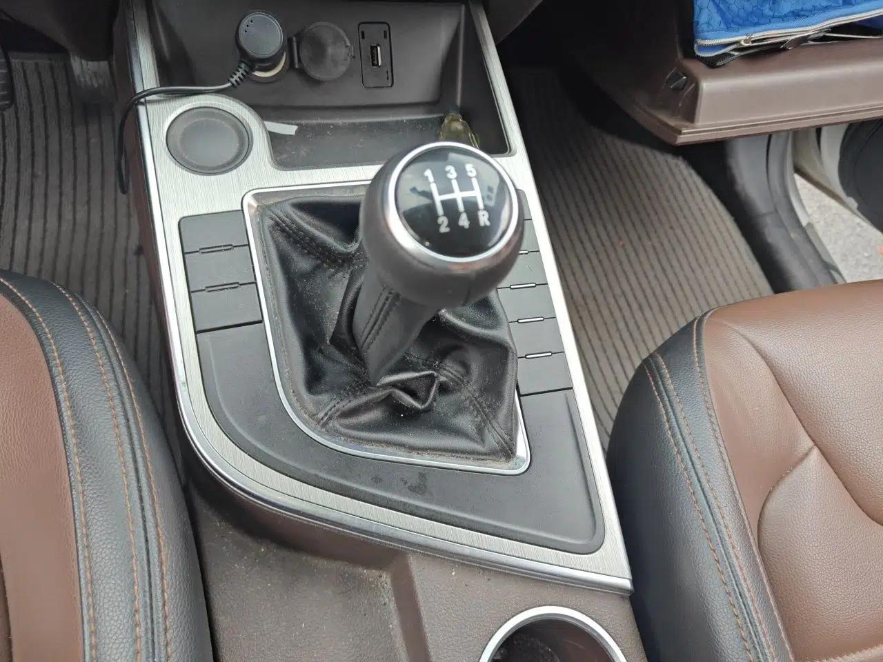 FORTHING SX6 2018 1.6L Manual Luxury Model — миниатюра 14