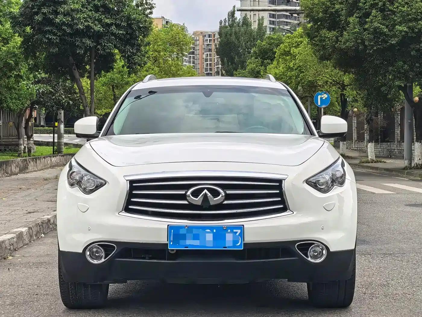 Infiniti QX70 2013 3.7L Standard Edition — миниатюра 2