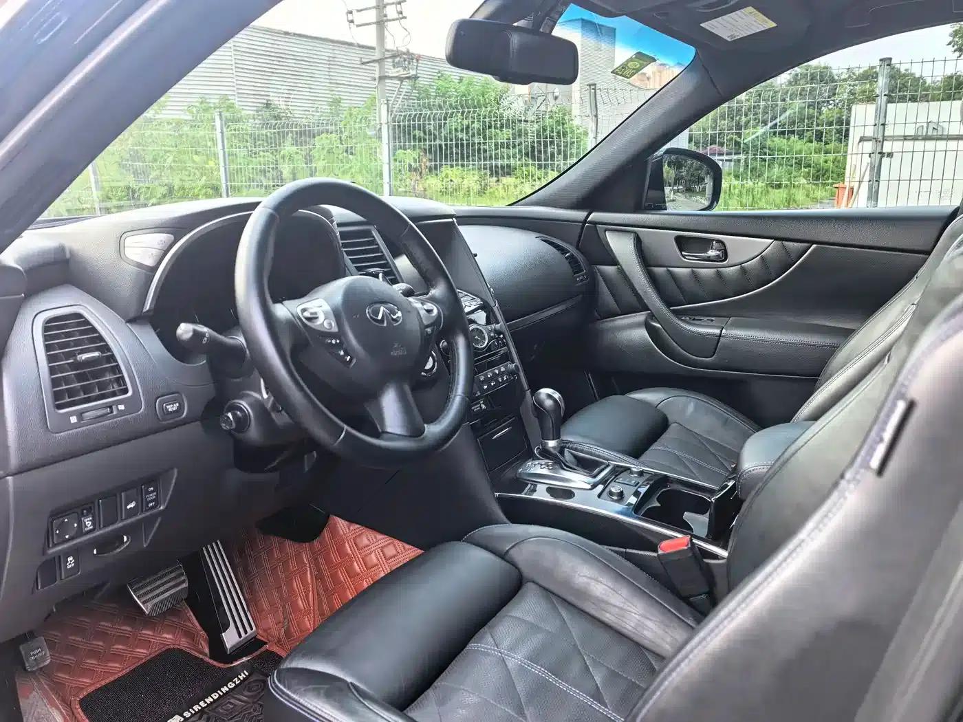 Infiniti QX70 2015 3.7L Limited Edition — миниатюра 14
