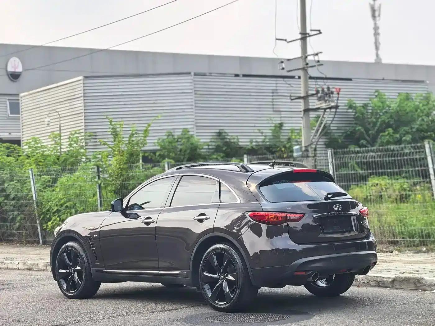 Infiniti QX70 2015 3.7L Limited Edition — миниатюра 5