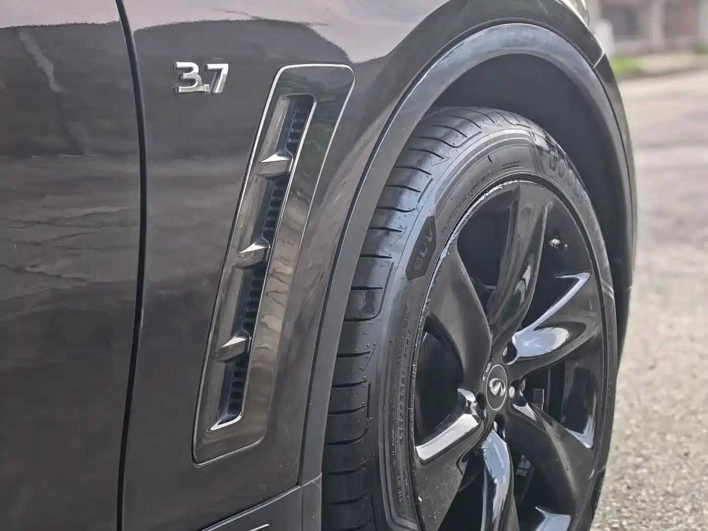 Infiniti QX70 2015 3.7L Limited Edition — миниатюра 8