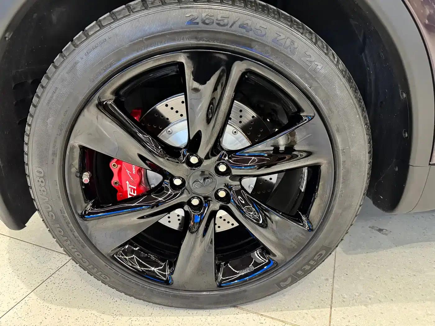 Infiniti QX70 2013 3.7L Super Edition — миниатюра 13