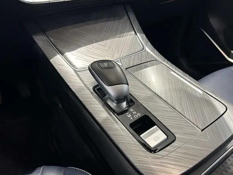 Venucia V20 2021 1.5T Automatic Front-Wheel Drive 5-Seater Factory Custom Edition — миниатюра 18