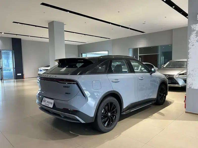Venucia V20 2021 1.5T Automatic Front-Wheel Drive 5-Seater Factory Custom Edition — миниатюра 7
